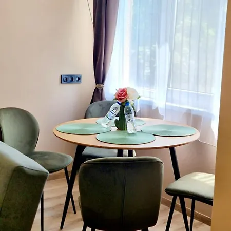 아파트 Fresh & Cozy Flat Near Cathedral