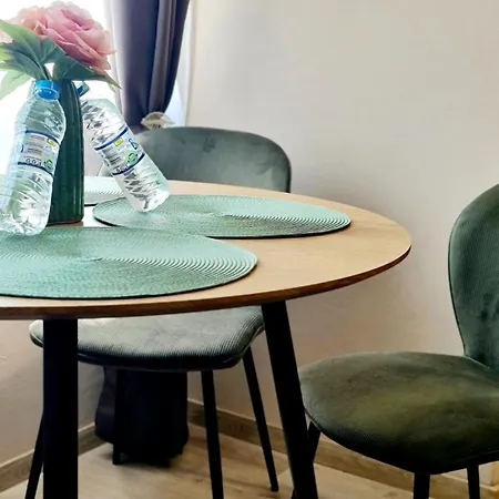 아파트 Fresh & Cozy Flat Near Cathedral *