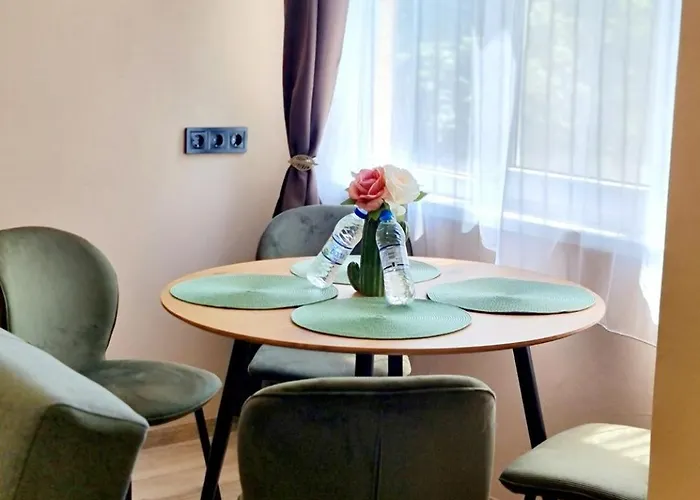 Apartment Fresh & Cozy Flat Near Cathedral